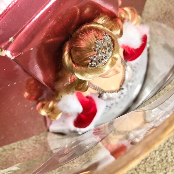 Mattel Holiday Celebration Barbie 2001 Special Edition Collectible Barbie - Picture 9 of 16